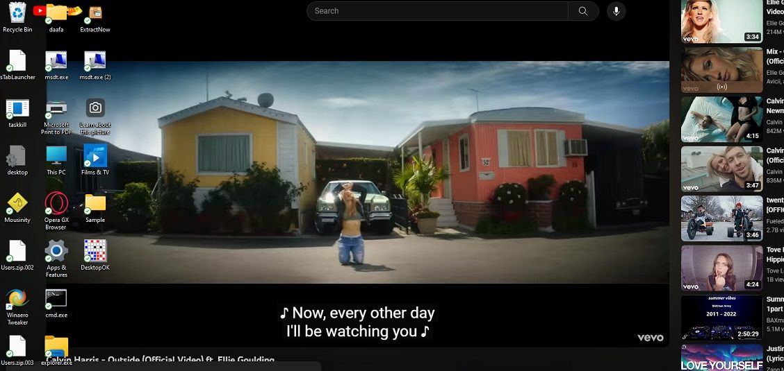 YouTube-видео на фоне рабочего стола