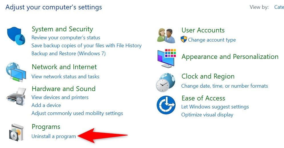Выделена опция 'Uninstall a Program' в Панели управления