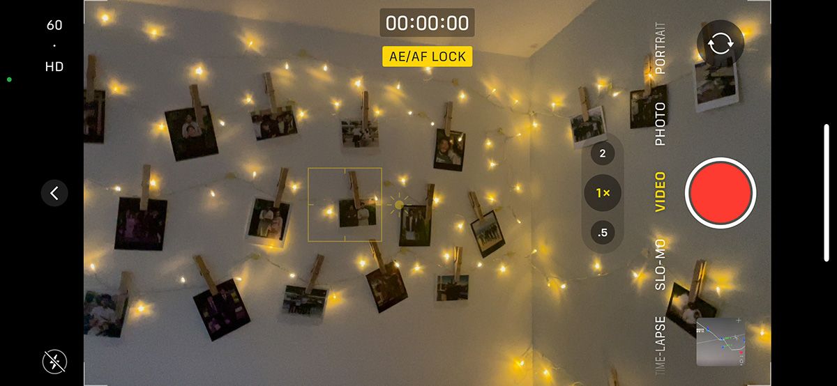 Экран iPhone с AE/AF LOCK при съёмке