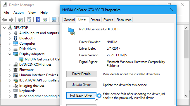 Скриншот: вкладка «Драйвер» в свойствах устройства с опцией «Откатить драйвер»