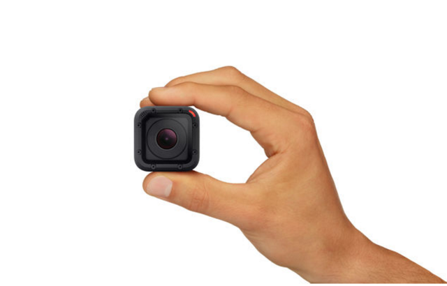 GoPro HERO4 Session для сравнения размера