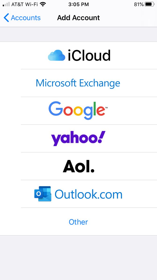 Выбор типа почтового аккаунта в Mail на iPhone