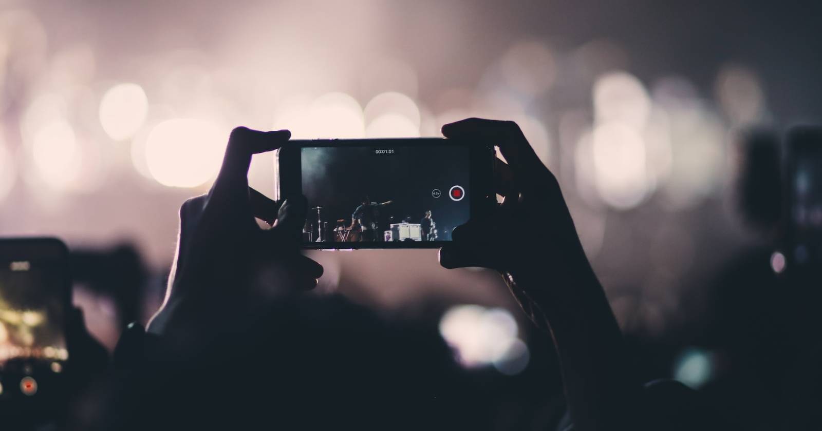 Как поставить паузу в записи видео на iPhone