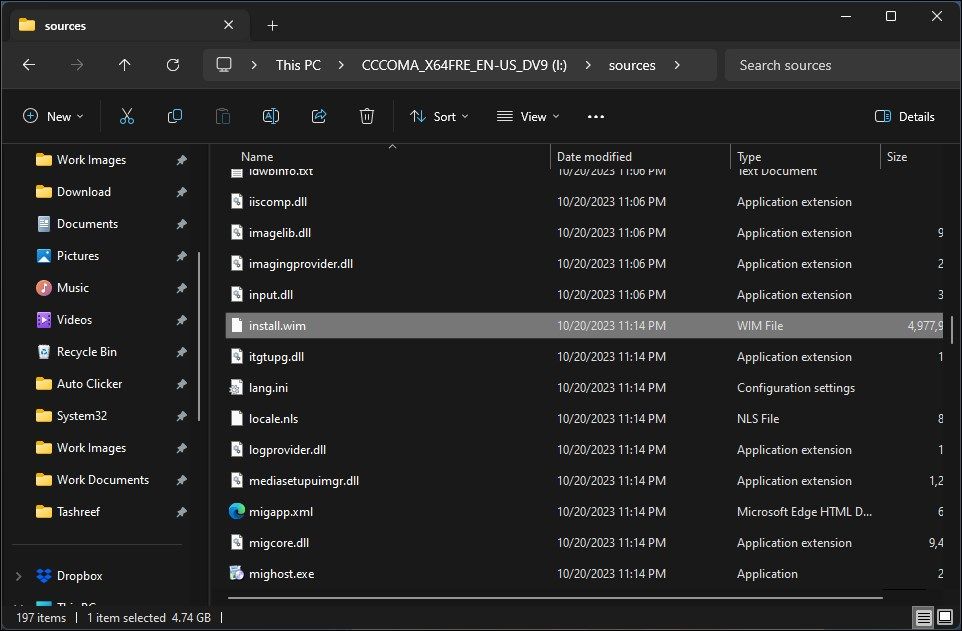 Файл install.wim в установочном носителе