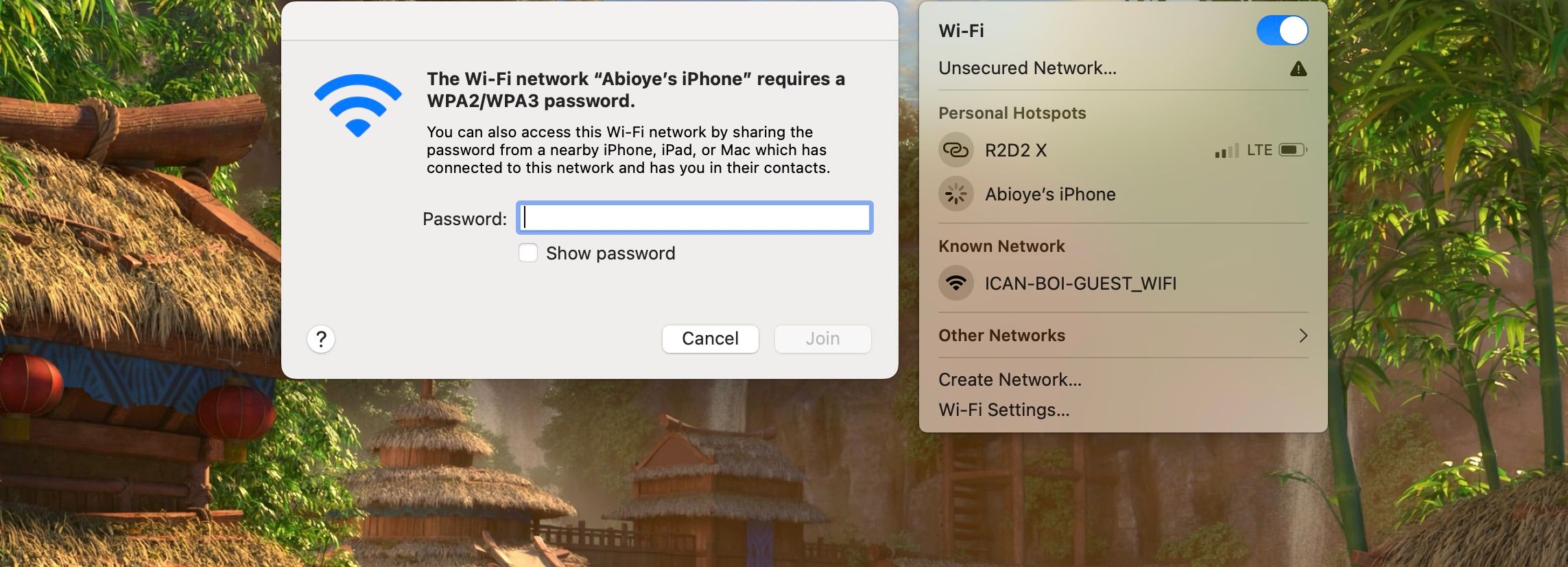 Выпадающее меню Wi‑Fi и окно ввода пароля для подключения к точке доступа iPhone