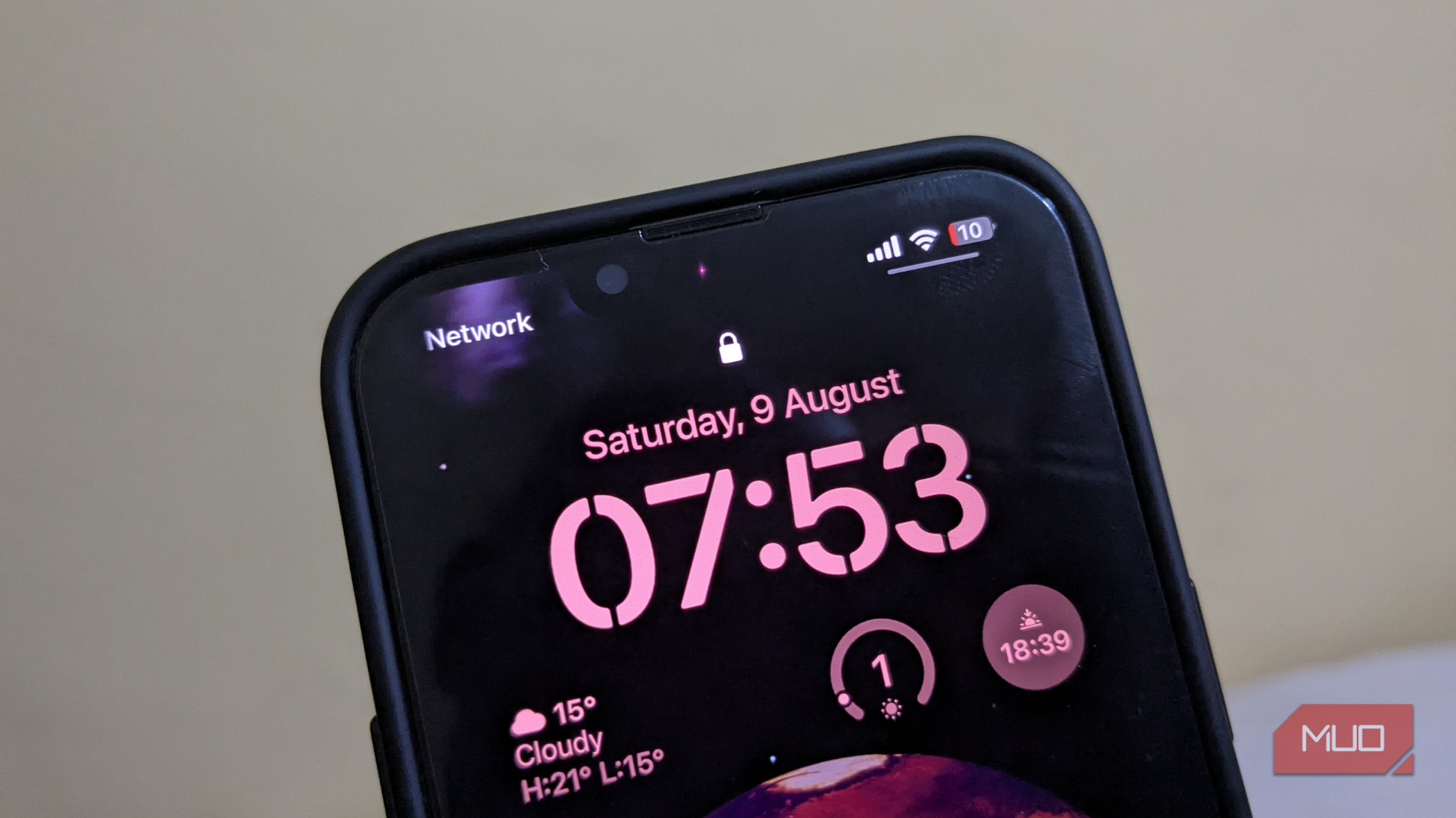 Почему iPhone разряжается ночью и как исправить