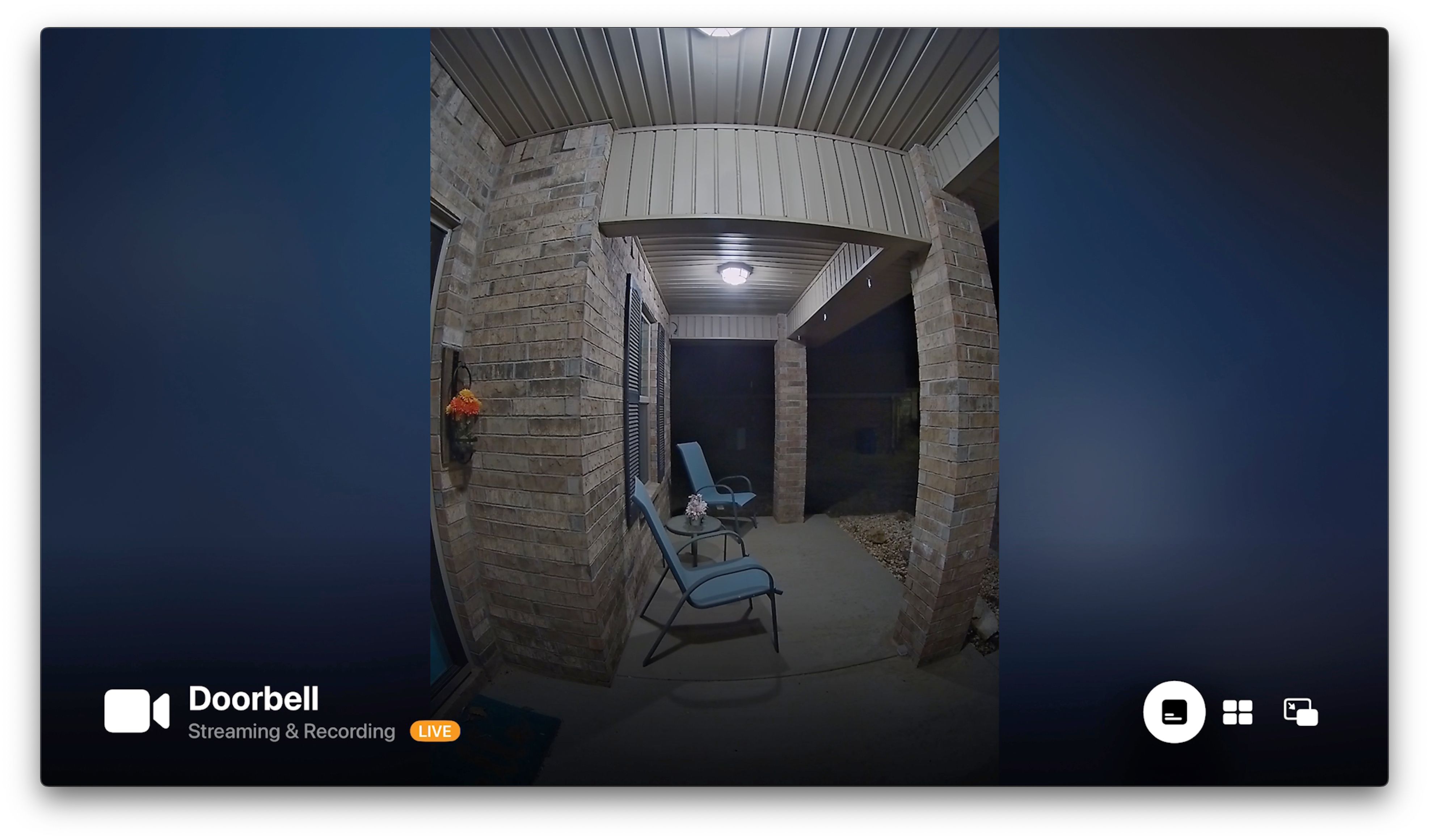 Полноэкранный просмотр камеры HomeKit на Apple TV.