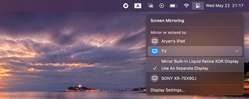 Выберите приёмник AirPlay для дублирования экрана на Mac