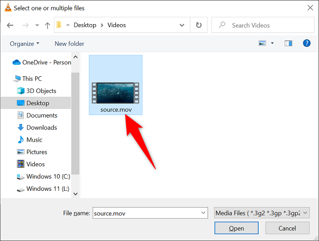 Выбор MOV файла в проводнике.
