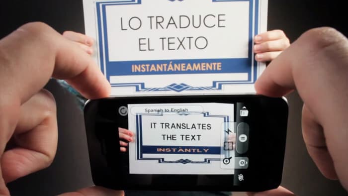 Exemplo de tradução instantânea feita pela câmera do smartphone