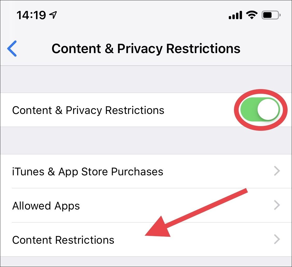 Переключатель Включить Ограничения контента и кнопка Ограничения контента