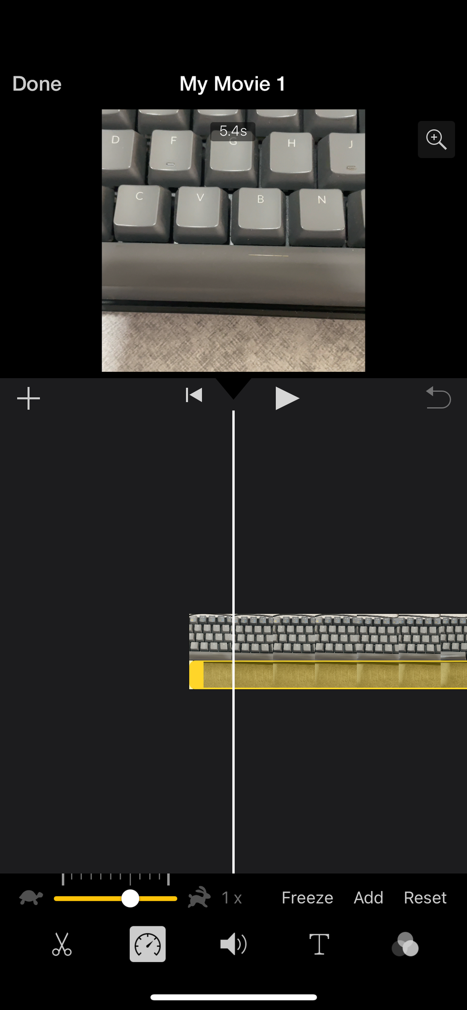 Интерфейс iMovie: изменение скорости клипа