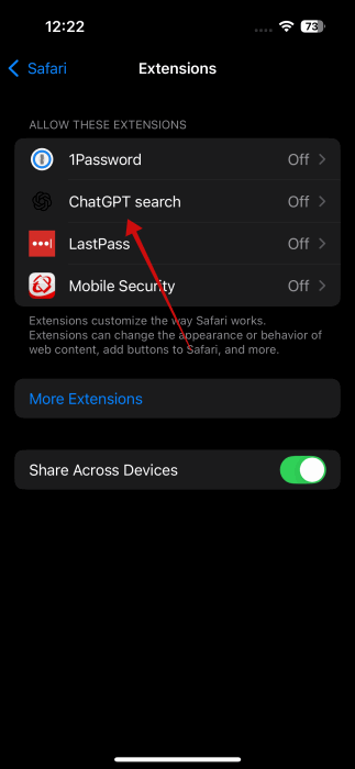 Выбор расширения ChatGPT Search для Safari на iPhone.