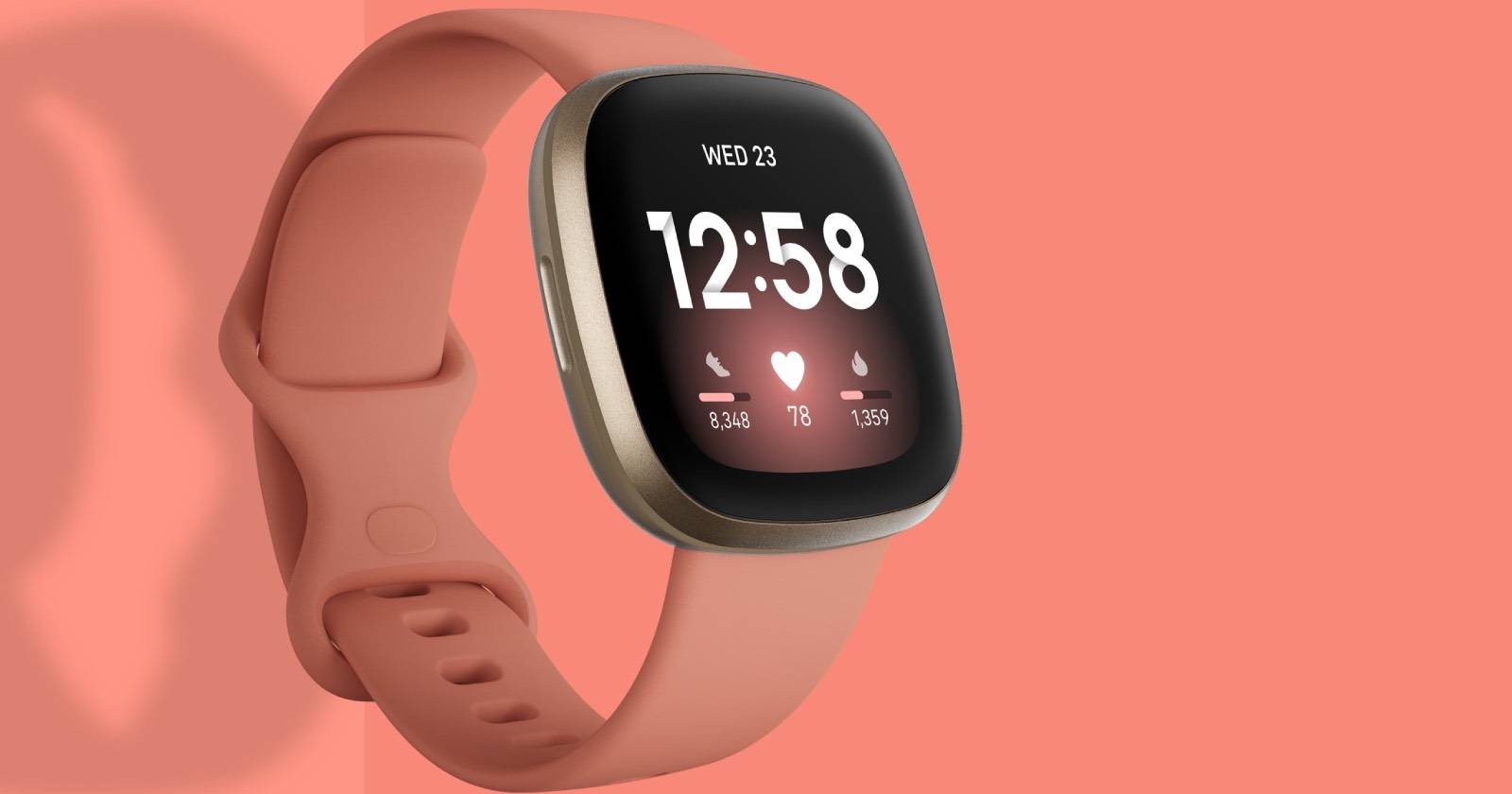 Fitbit Versa 3 в персиковом цвете