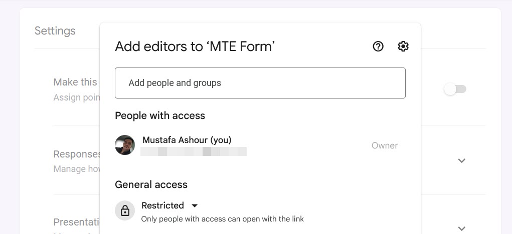 Поделиться формой по электронной почте
