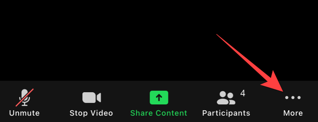 Тапните по экрану и нажмите кнопку с тремя точками, чтобы открыть опции в мобильном приложении Zoom.