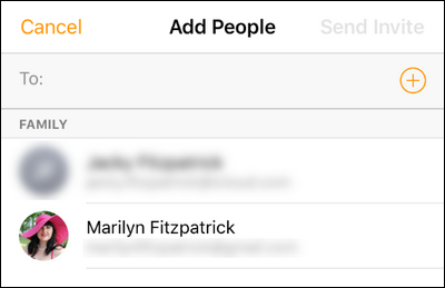 Выбор контакта или семьи для приглашения в HomeKit