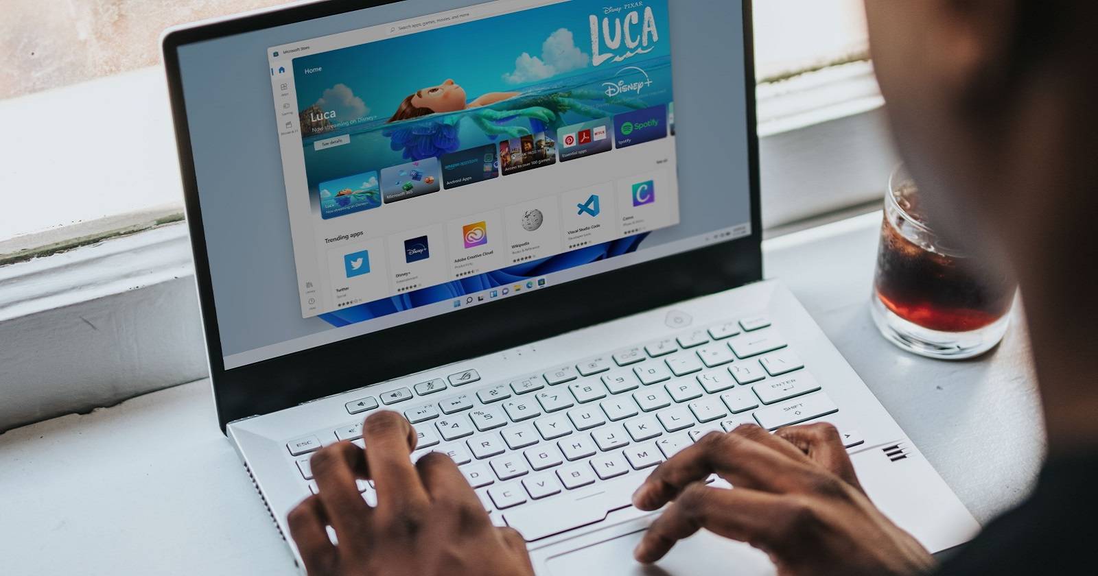 Отключить или включить Microsoft Store