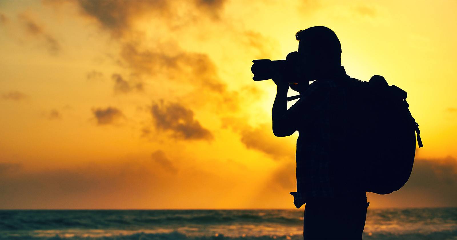 Фотография на экране ноутбука с примерами снимков