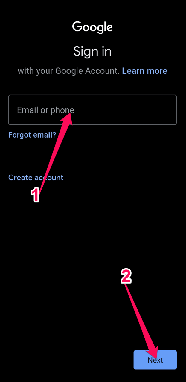 Экран входа Google с полями для email и пароля