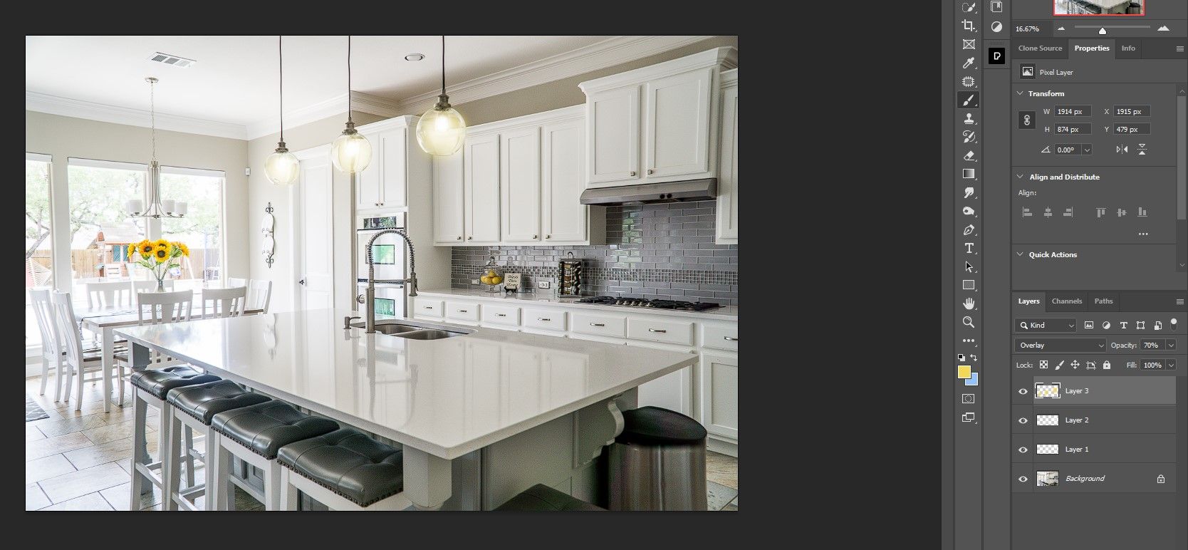 Кухня с окрашенным светом