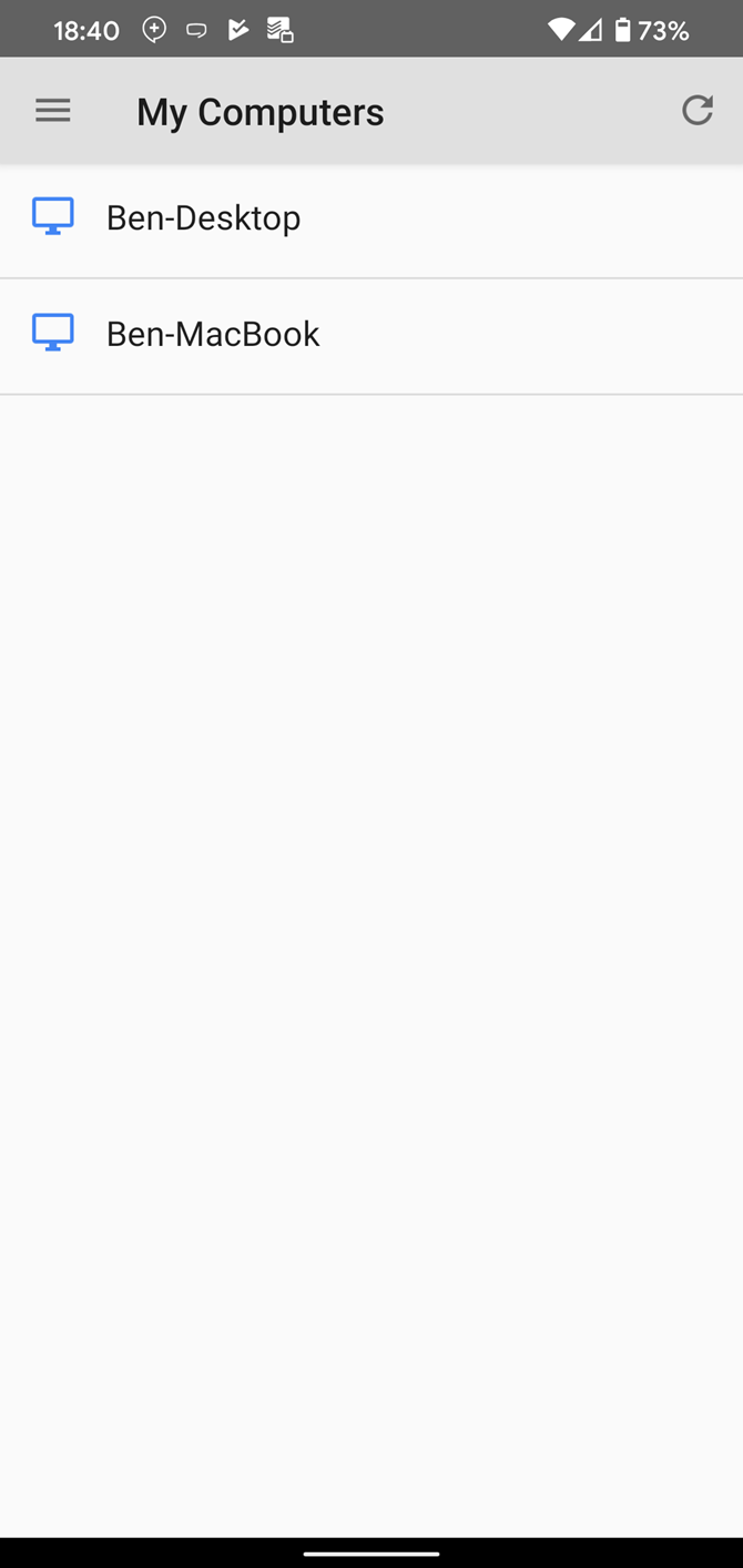 Интерфейс мобильного приложения Chrome Remote Desktop: список компьютеров на мобильном экране