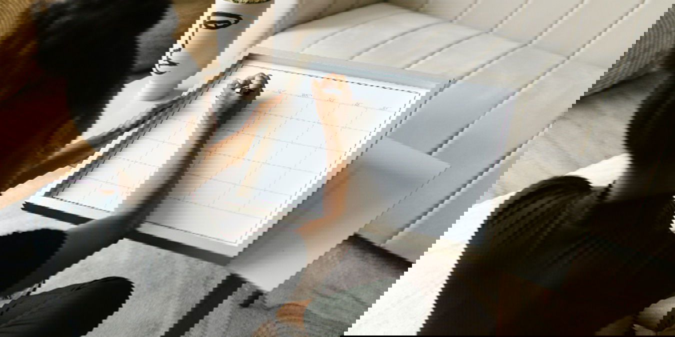 Echo Show как цифровой настенный календарь