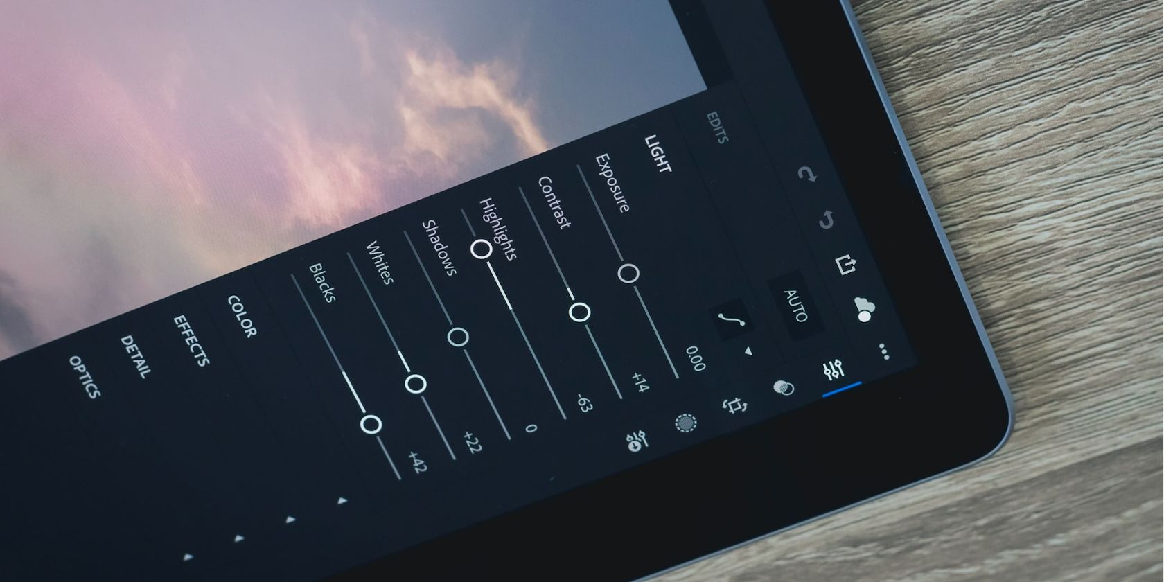 Reedsy: как найти клиентов и создать профиль