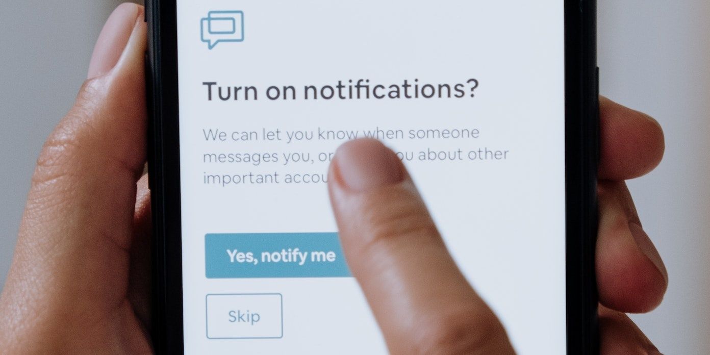 notification request on phone screen