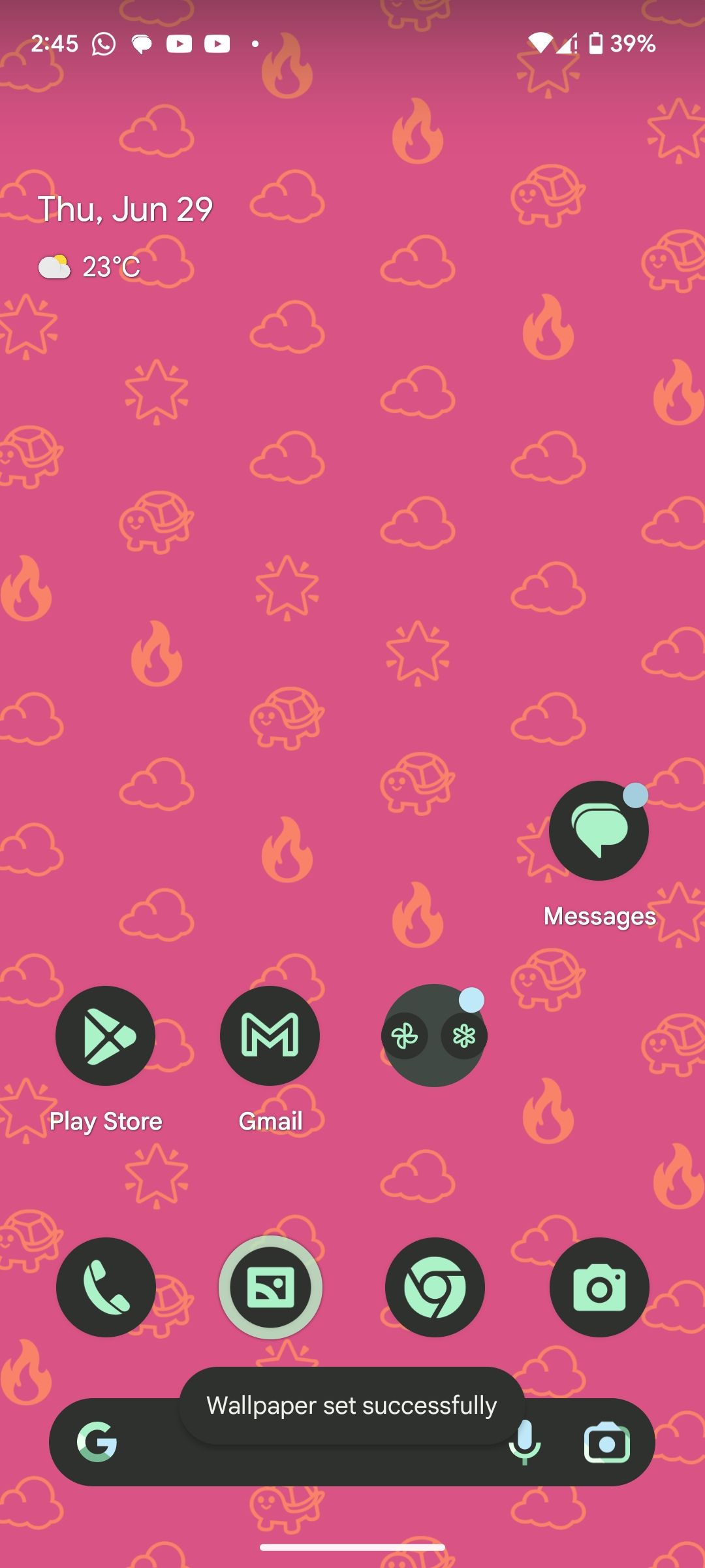 Применение эмодзи-обоев как текущих обоев на Android