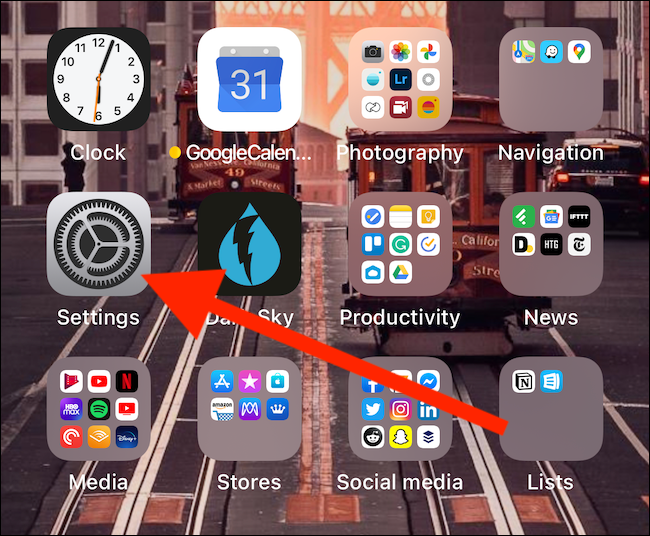 Откройте приложение «Настройки» на iPhone