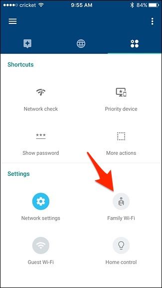 Пункт меню Семейный Wi‑Fi в приложении Google WiFi