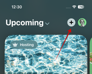 Нажатие кнопки + в приложении Invites на iPhone.