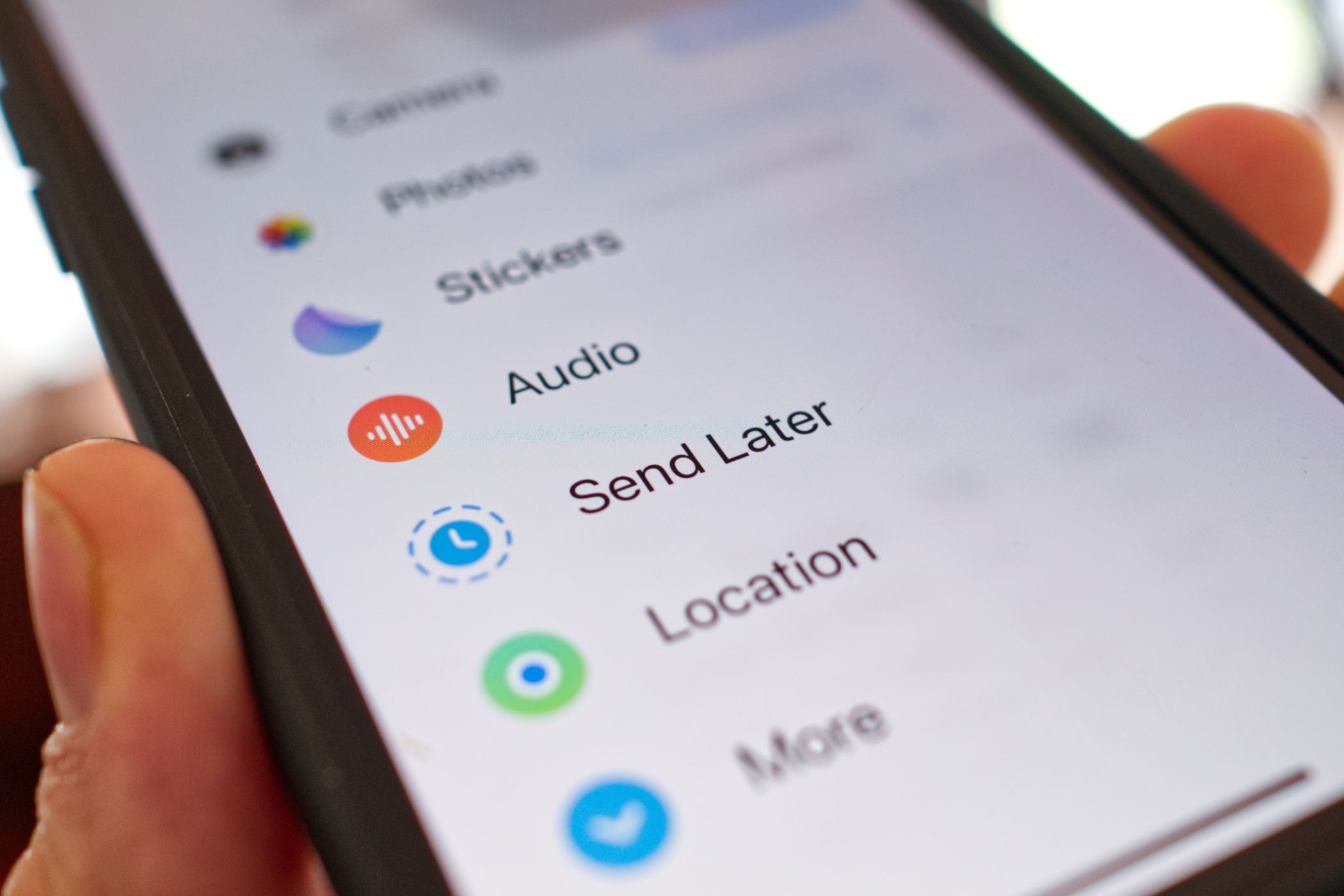 Планировать сообщения на iPhone — Send Later в iOS 18