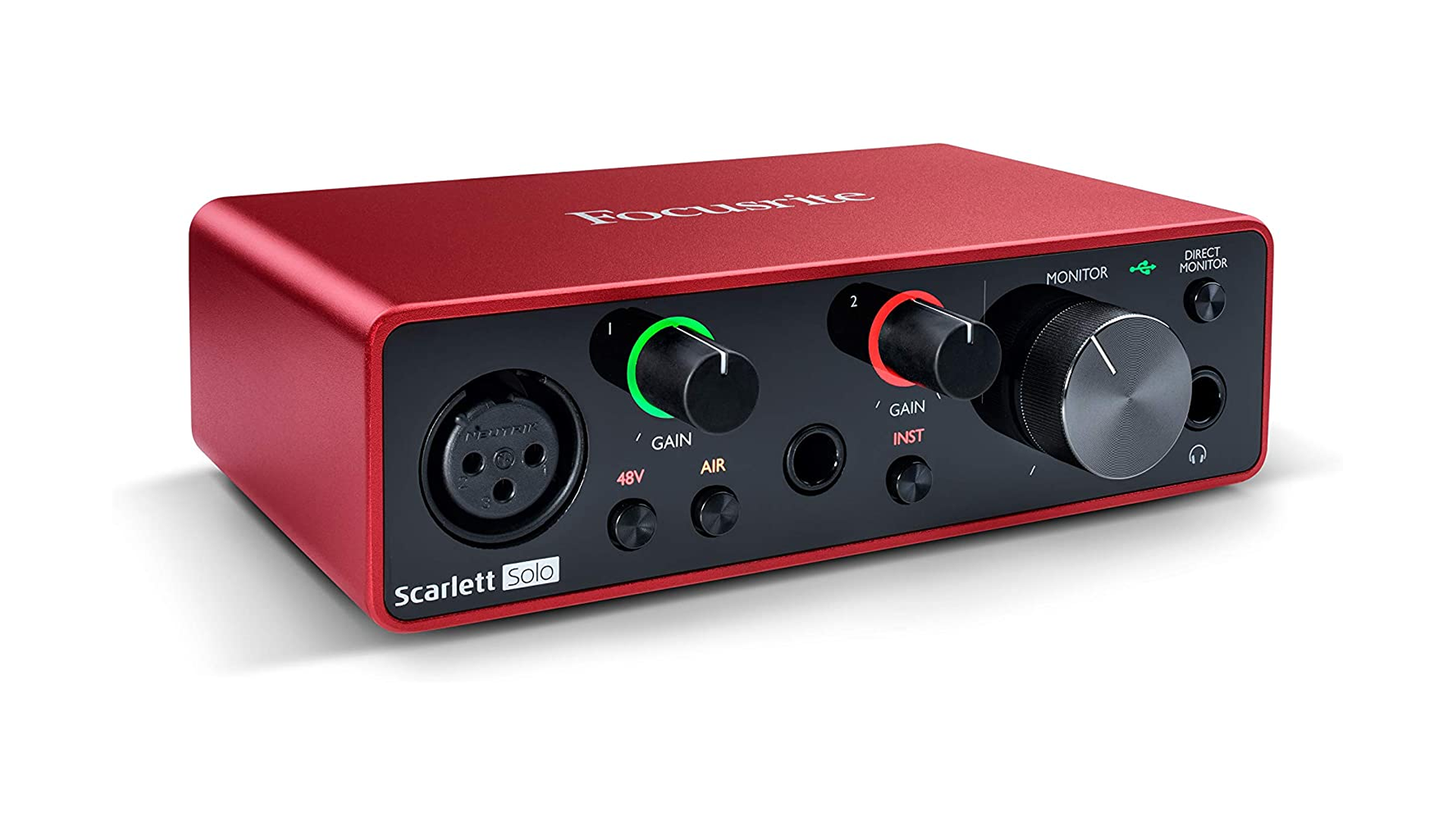 Аудиоинтерфейс Focusrite Scarlett на столе
