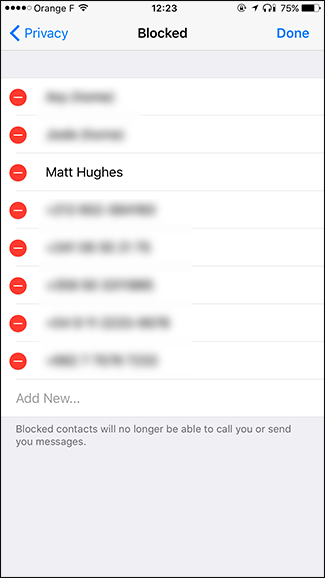Редактирование списка заблокированных на iOS с красным кружком для удаления