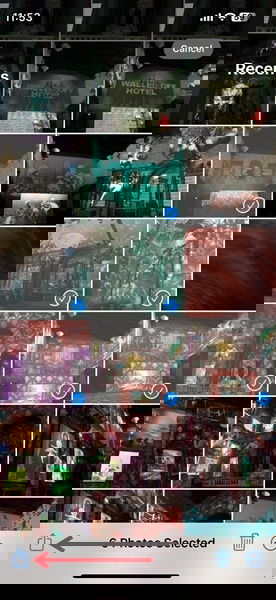 Нажатие кнопки Поделиться в приложении Фото на iPhone.