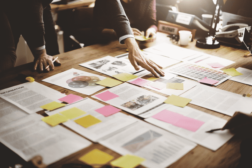 Сцена: встреча для знакомства и установления контекста проекта