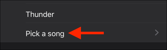Нажмите на опцию Pick A Song