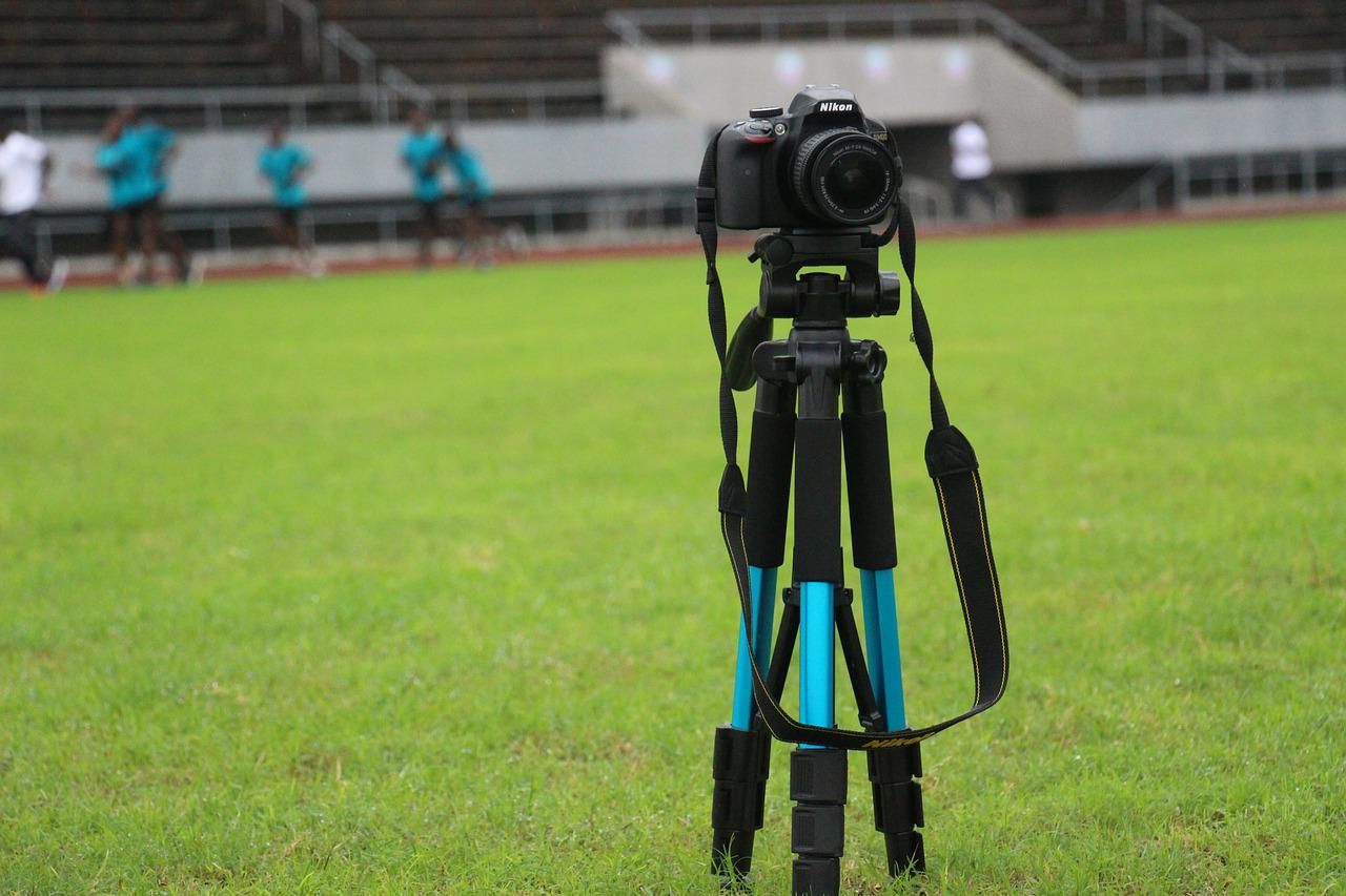 Photo of a camera on a tripod