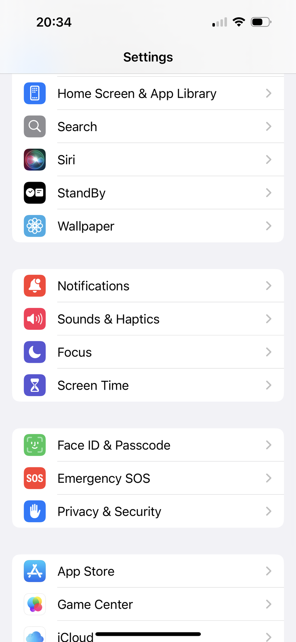 Меню «Уведомления» и «Фокус» в Настройках iPhone