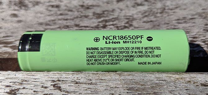 Sony VTC5 18650 крупным планом