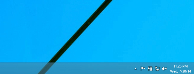 Добавить день недели в часы панели задач Windows