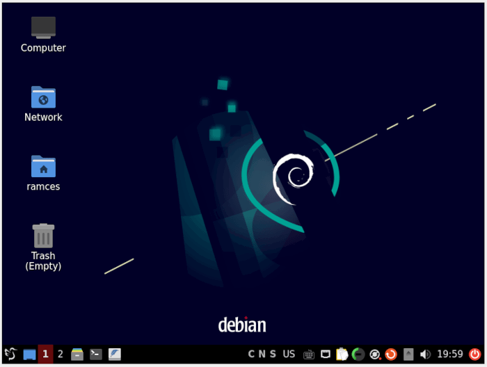 Скриншот рабочего окружения LXQt — лёгкий DE