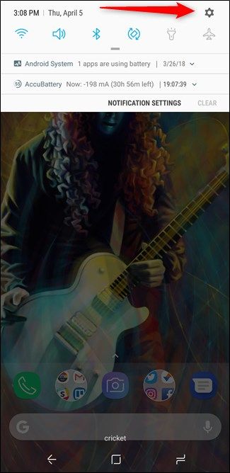 Скриншот лаунчера Nova с шторкой уведомлений и значком настроек