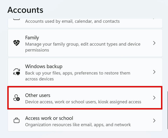 Секция Другие пользователи в настройках аккаунтов
