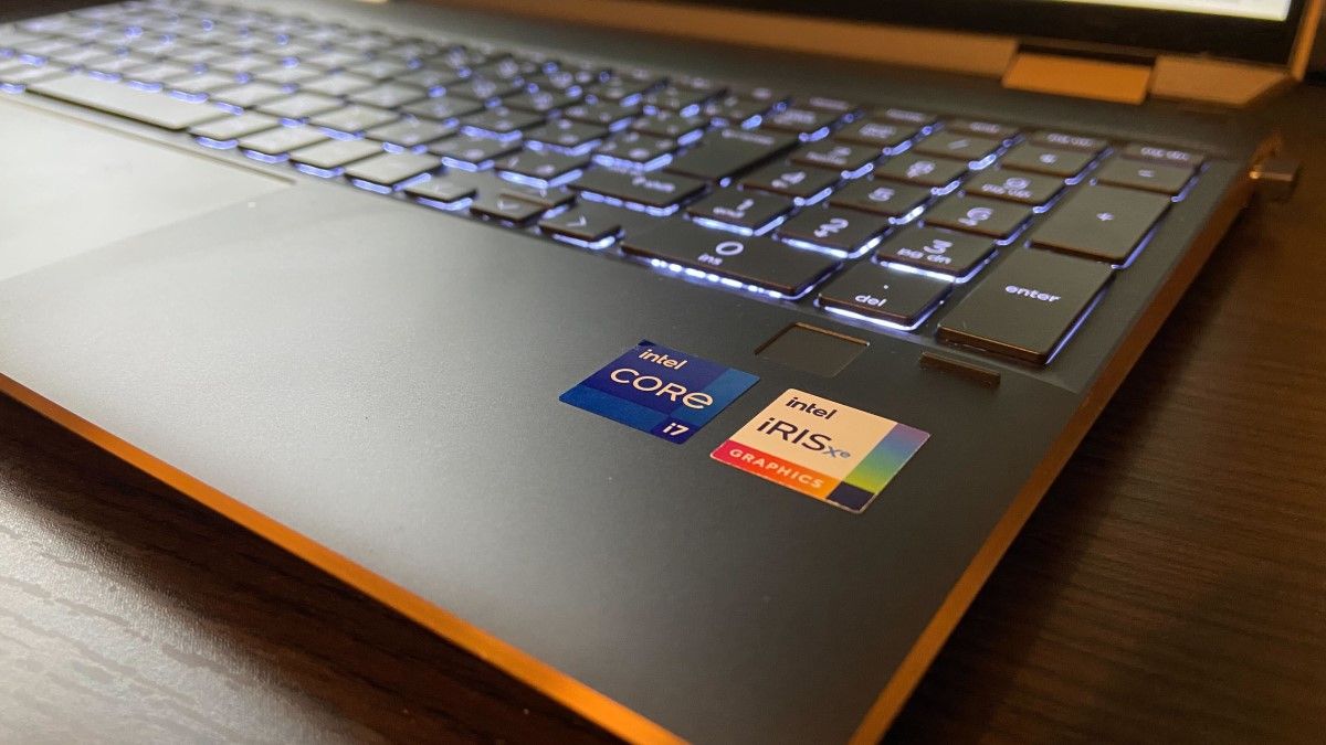 Снять наклейки с ноутбука — безопасный метод