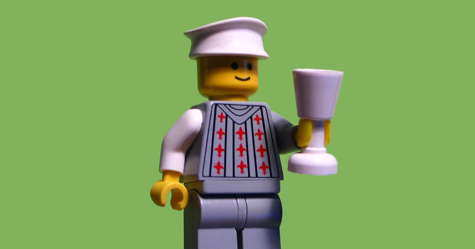 Живой зелёный фон для видеоконференций