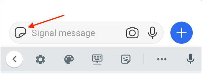 Нажмите кнопку стикеров в Signal на Android