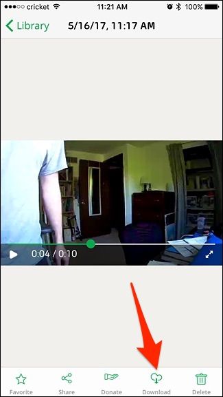 Кнопка загрузки записи внизу проигрывателя Arlo